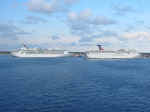 leaving cozumel boats.jpg (54117 bytes)
