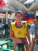 scuba larisa.jpg (57030 bytes)