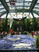 49bellagiogarden.jpg (90733 bytes)