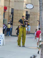 man on stilts.jpg (42422 bytes)